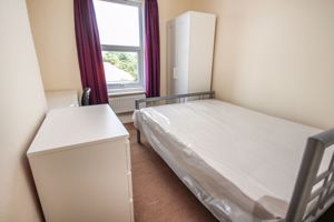 Photo 32- click for photo gallery